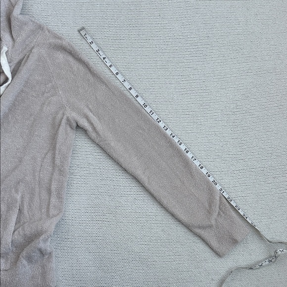 Barefoot Dreams CozyChic Lite Hoodie Sweater Size Medium - Picture 6 of 7